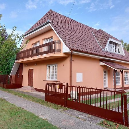 Holiday House Retro Szántód Exterior foto